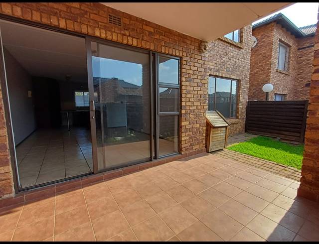 2 BEDROOM APARTMENT FOR SALE IN SONNEVELD